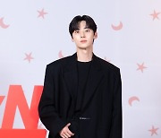 황민현, 만화 찢고 나온 비주얼 (소용없어 거짓말) [DA포토]