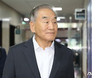 국회 찾은 이재오 이사장