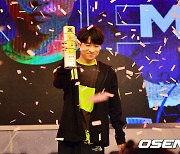 스타2 최강은 '마루'...조성주, 박령우 꺾고 GSL 3시즌 연속 우승 'V7 달성'