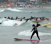 부산, 가끔 구름 많고 무더운 날씨…사흘 연속 열대야