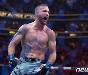 게이치, UFC 2번째 BMF 챔피언 등극…포이리에에 2R 하이킥 KO승