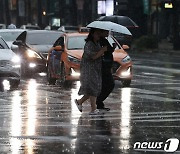 낮에는 '폭염', 저녁엔 '폭우'…오늘 전국에 도깨비 날씨(종합)