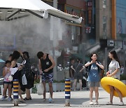 폭염특보 전국으로 확대…불볕더위 최소 다음달 초까지