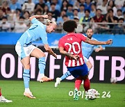 한여름 밤의 축구 축제…상암벌 달군 맨시티·ATM