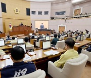 성장판 검사비, 교실 온돌설치비 준다…지자체 과도한 복지 논란