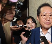 홍준표 “잡범 취급 유감…나까지 내치고 총선 되겠나”