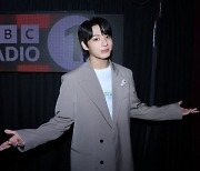 BTS 정국, '인기가요' 출격… '세븐' 국내 첫 무대 어떨까