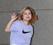 박나래, 폭풍 먹방 후 8km 달리기… 혹독한 '토밥좋아' 신고식