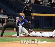 [MD포토] 이주형 '자신의 가치를 증명한 1타점 3루타'