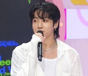 정국 ‘인기가요’ 1위‥“받을 줄 몰랐다” 빌보드 1위 가수의 겸손