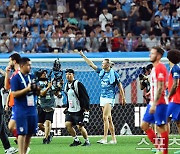 [ST포토] 홀란드, '한국 팬들 최고야~'