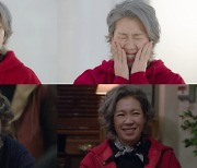 '경이로운 소문2' 염혜란, 치유 요정 '국민 힐러'..경이로운 귀환