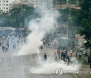 방글라데시 수도 다카서 야당-경찰 충돌…"120명 이상 부상"