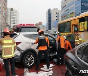 김포 고촌역 인근서 SUV 차량 행인 덮쳐…'1명 사망·15명 부상'(종합)