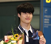 황선우 "자유형 200m 亞 1위, AG 지키기 위해 열심히 훈련" 후쿠오카의 영광은 잊었다