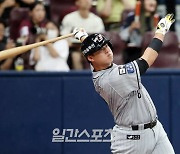 [IS 포커스] 홈런왕 '장군멍군'…MVP 궁금하면 3루를 보라