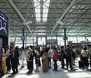 S. Korea’s international air travel recovery shows regional disparities in H1