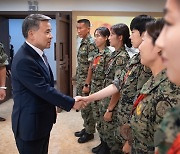 [포토] 이종섭 "우리 특전사 고공강하 세계최고"