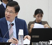 친낙계 신경민 "이재명, 대표직 내려놔도 공천권은 안 놓을 것"