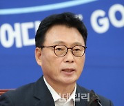 폭염 노동현장 찾은 민주당, 8월 내 `민생 입법 과제` 발굴 총력