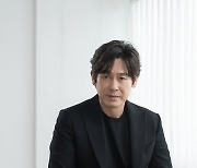 [인터뷰③] 설경구 "빌드업 캐릭터, 할 게 없다는 기분에 힘들고 답답했다"('더 문')