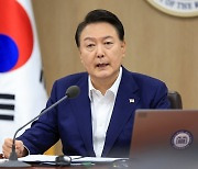 정부 “대통령기록물 열람, 대리인 1명으로 제한”