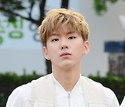 몬스타엑스 기현, 22일 입대 “홀가분해...다른 곳 가면 안 돼”(전문)