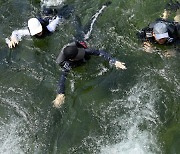 내일 강릉 낮 최고 38도 육박 ‘폭염’…태풍 ‘카눈’ 日 남쪽 방향 향해