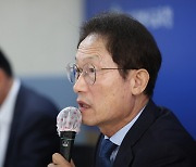 “긴급할 때만” 선생님 전화번호 알려놓고...상담은 앱으로 예약을?