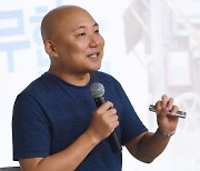 주호민 “뼈아프게 후회, 탄원서 내겠다”…특수교사가 주씨아들에 한 말은[종합]