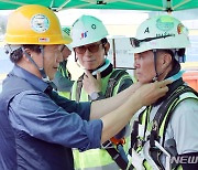 이학재 사장, 혹서기 근로자들 격려품 전달