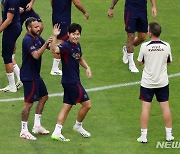 전북전 출격 앞둔 PSG 이강인 "영광스럽고 행복"