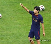 PSG 유니폼 입고 한국 찾은 이강인 "영광스럽고 행복"