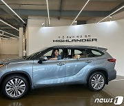 BMW·벤츠 '韓 먼저' 출시할 때…도요타, 4년 지난 차 들여왔다