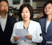 '노인 폄훼' 발언 사과하는 김은경 위원장