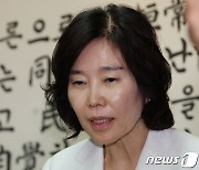 '노인 폄하' 발언 김은경 위원장, 대한노인회 사과 방문