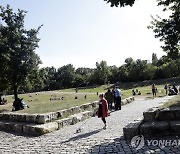 남친 앞에서 20대女 집단 성폭행..독일 베를린 공원서 용의자 2명 체포