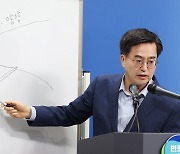 원희룡 반박한 김동연 “노선변경 14건? 2건은 아예 예타 면제”