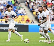 이강인 교체 출전·네이마르 멀티골…PSG, 전북 3-0 제압