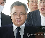 [속보] ‘50억 클럽’ 박영수 전 특검 결국 구속...“증거인멸 우려”