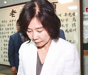 '노인 폄하' 나흘 만에 사과한 김은경…'좌초 위기' 혁신위