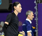 흥국 아본단자 “김연경, 팀에 합류한지 얼마되지 않아 KOVO컵은 안 뛴다…IOC 선수위원 도전은 정말 응원한다”