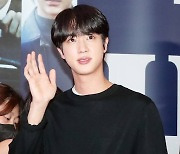 '현역 조교' 방탄소년단 진, 스타랭킹 男아이돌 2위 수성[공식]