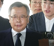 檢, 두 번 만에 박영수 구속…대장동 녹취록엔 6명 언급됐다