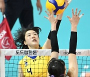 ‘KOVO컵 세 번째 MVP 도전’ 강소휘 “원맨 블로킹 비결? 두 번째 동작 안 하면 감독님이 소리 질러요”