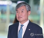 "한미일 정상, 北미사일 방어 협력 논의…정상회의 정례화 공감"