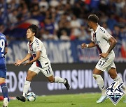 '라스·이승우 연속골' 수원FC, '수원더비'서 수원 삼성에 2-0 완승