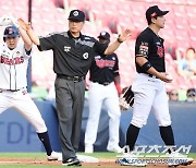 [포토] 정수빈 '시원하게 터진 1타점 3루타'