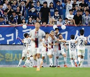 [k1.review] ‘라스-이승우 터졌다!’ 수원FC, 수원 삼성 2-0 제압...8G 무승 탈출!