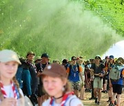 “날씨 때문에 우린 떠난다”…영국 이어 미국도 철수, 잼버리 중단 위기